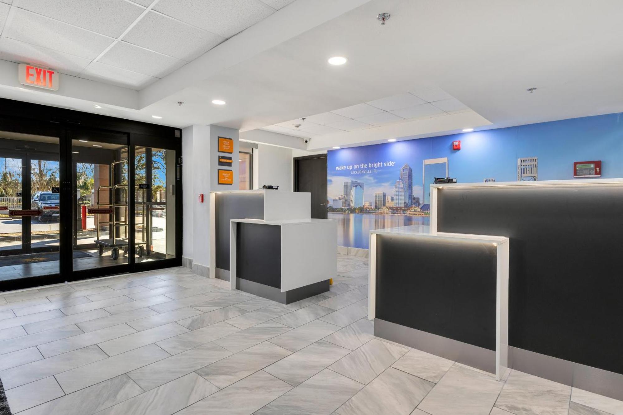 La Quinta Inn & Suites By Wyndham Jacksonville Mandarin Buitenkant foto