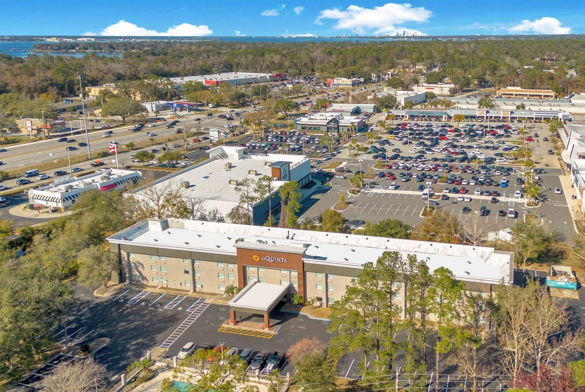 La Quinta Inn & Suites By Wyndham Jacksonville Mandarin Buitenkant foto